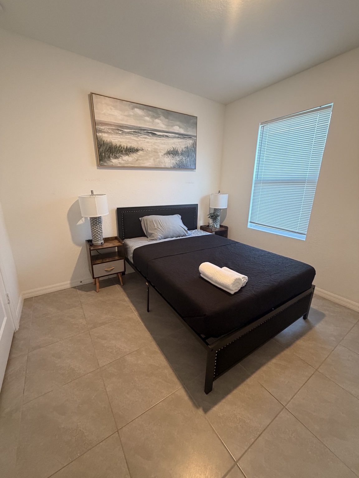 Bedroom with queen bed